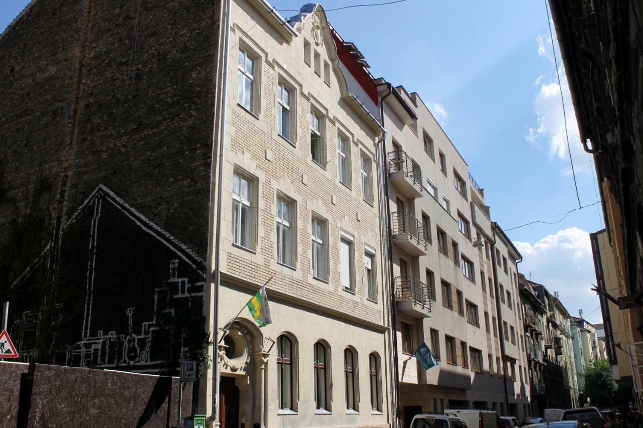 The Prince'S Neighbour Apartment Budapest With Free Garage 外观 照片